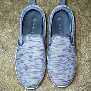 Vionic Agile Kea Blue slip on sneakers size 7